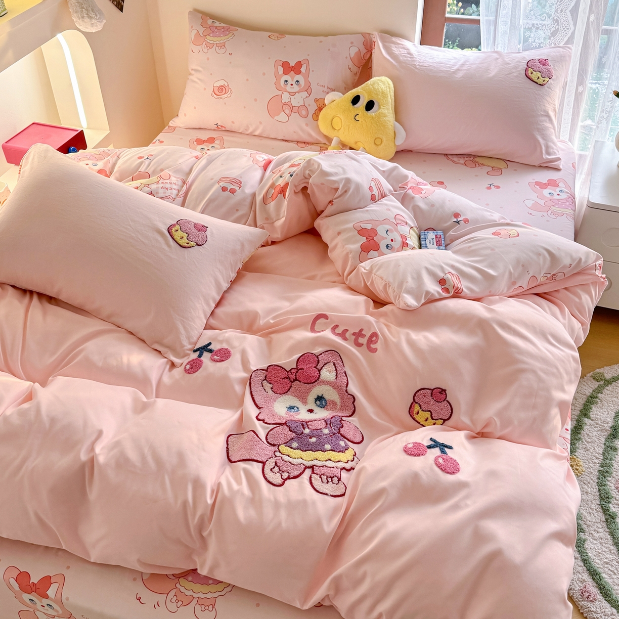 91家纺网 家纺一手货源 找家纺 优卡迪家纺馆 2026新款水洗棉印加绣四件套 玲娜-玉粉