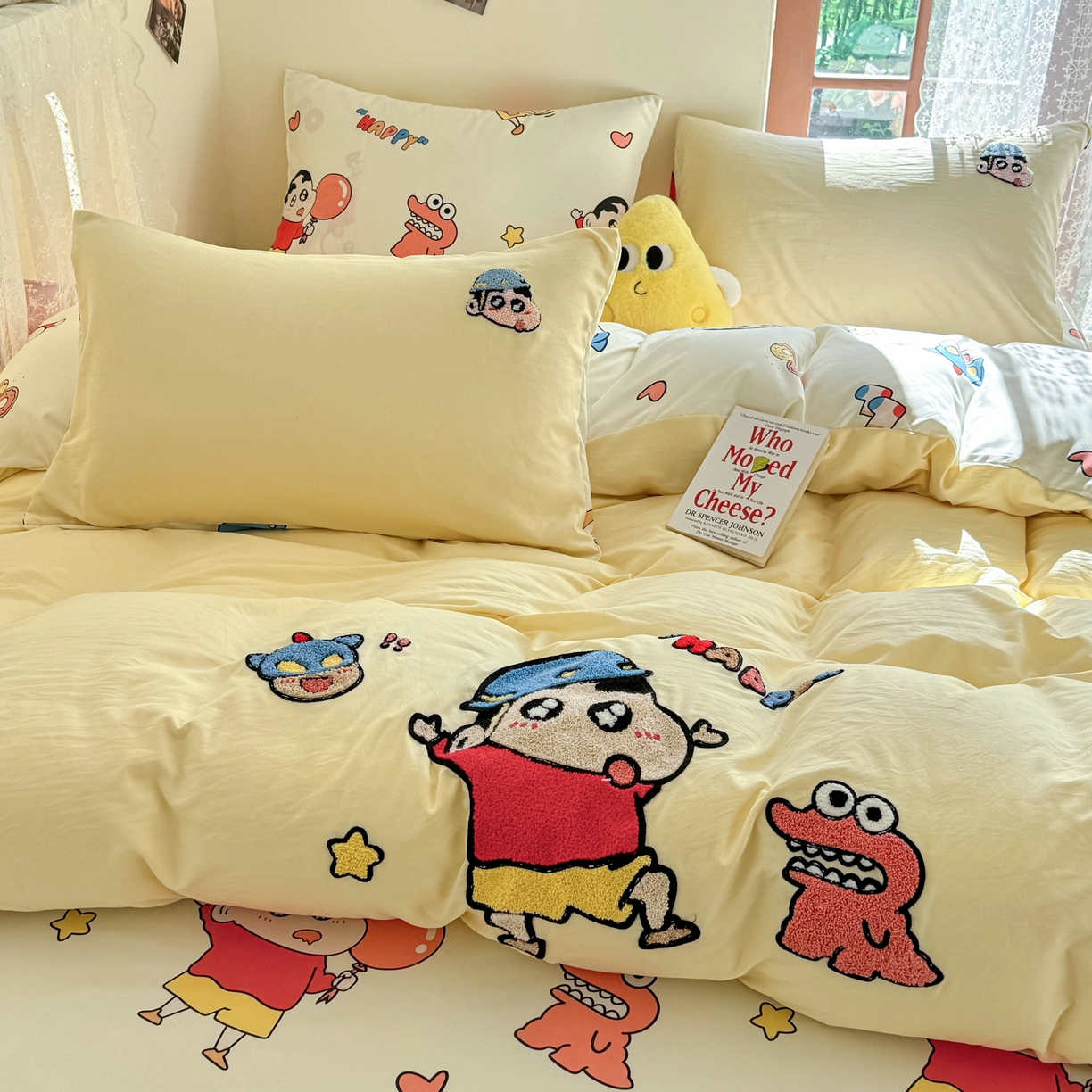 91家纺网 家纺一手货源 找家纺 优卡迪家纺馆 2026新款水洗棉印加绣四件套 淘气小新-奶黄