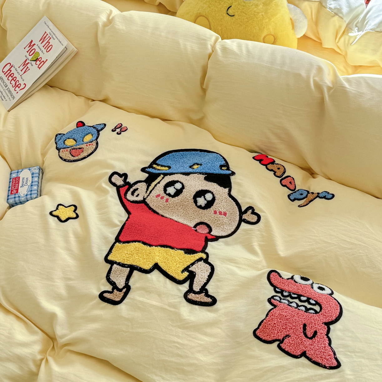 91家纺网 家纺一手货源 找家纺 优卡迪家纺馆 2026新款水洗棉印加绣四件套 淘气小新-奶黄