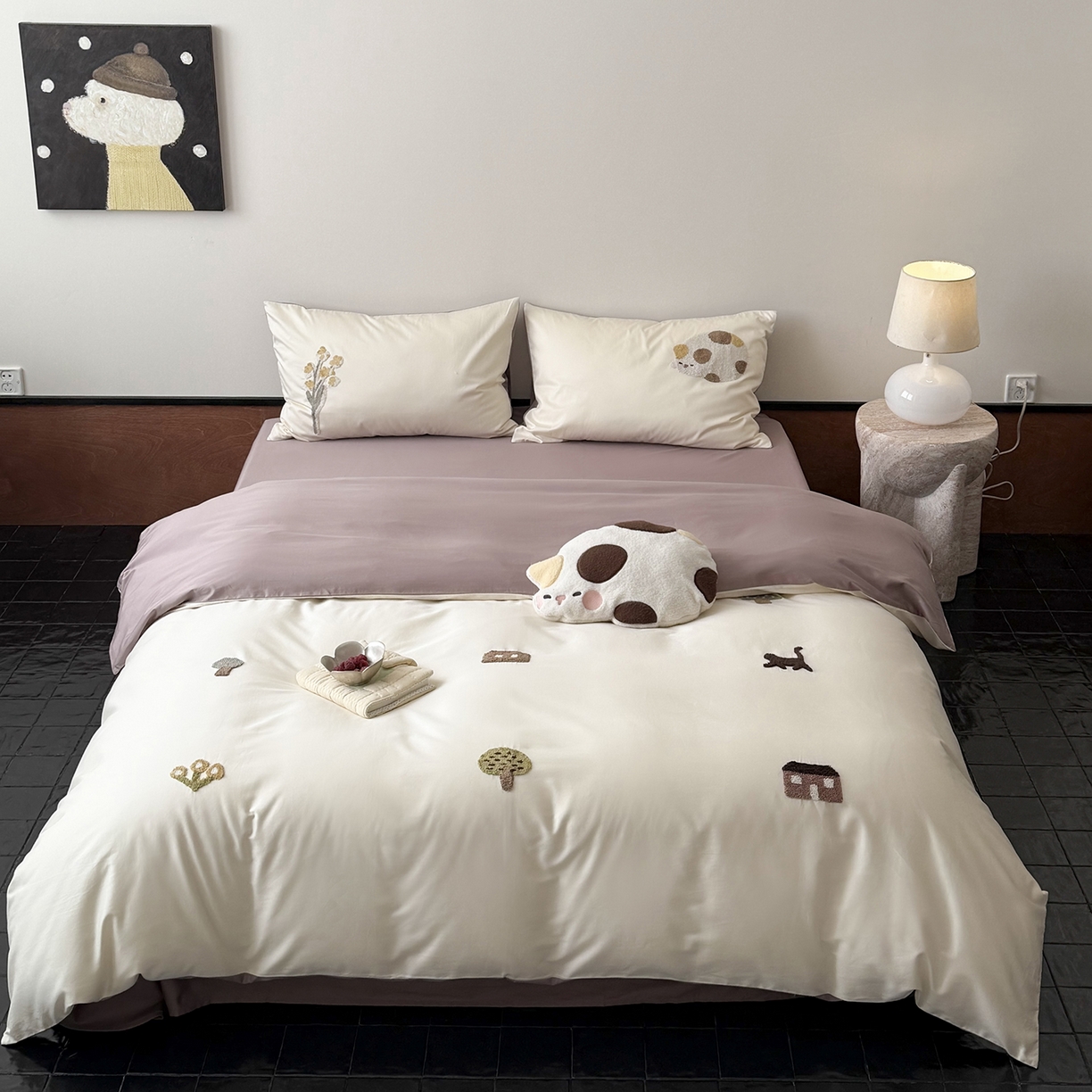 91家纺网 家纺一手货源 找家纺 鹿班家居 2026春季新品100S长绒棉毛巾绣系列四件套-午后（标准会员-20元） 午后-白紫