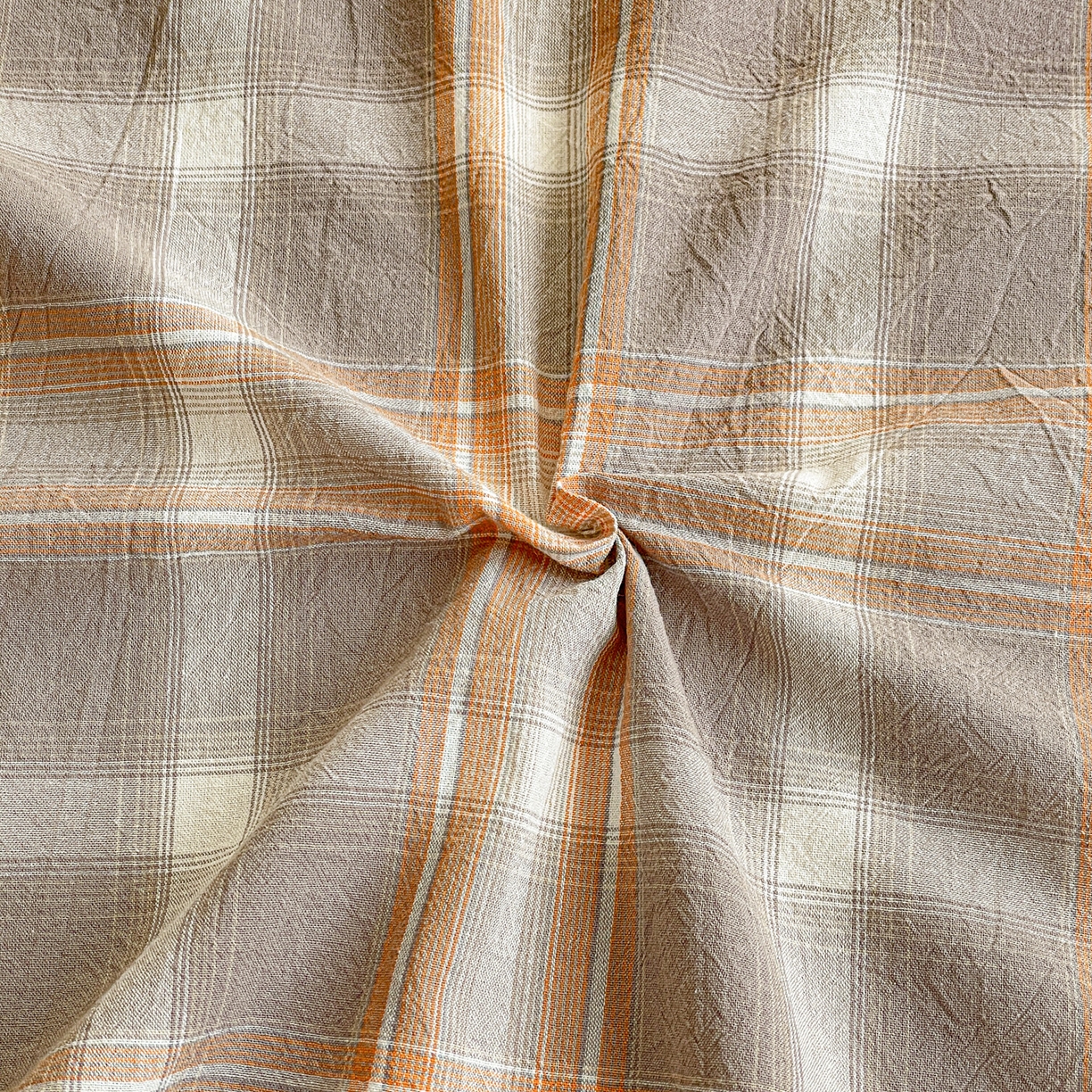 91家纺网 家纺一手货源 找家纺 柠萌家居 2026新款全棉A类色织水洗棉母婴级简约格子三件套床单 诺卡-咖