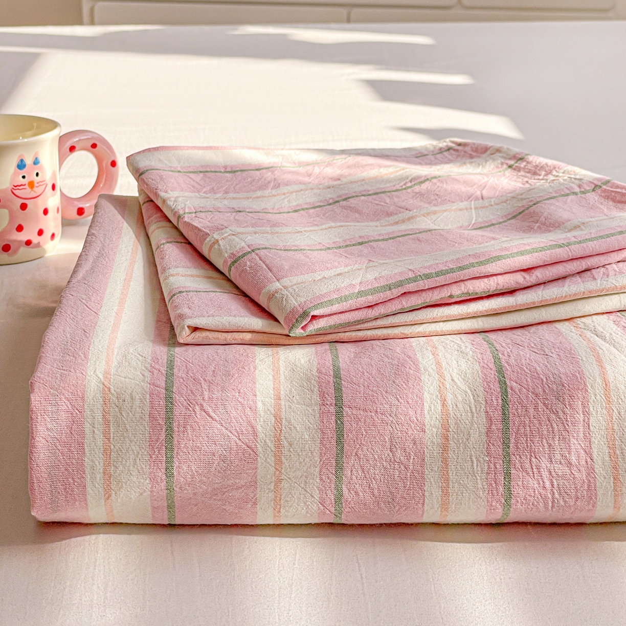 91家纺网 家纺一手货源 找家纺 柠萌家居 2026新款全棉A类色织水洗棉母婴级简约格子三件套床单 倾城-粉