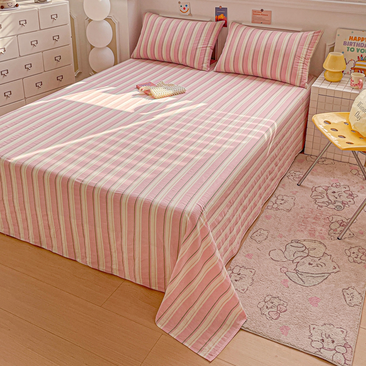 91家纺网 家纺一手货源 找家纺 柠萌家居 2026新款全棉A类色织水洗棉母婴级简约格子三件套床单 倾城-粉