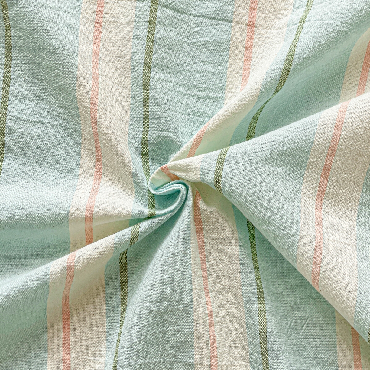 91家纺网 家纺一手货源 找家纺 柠萌家居 2026新款全棉A类色织水洗棉母婴级简约格子三件套床单 倾城-蓝