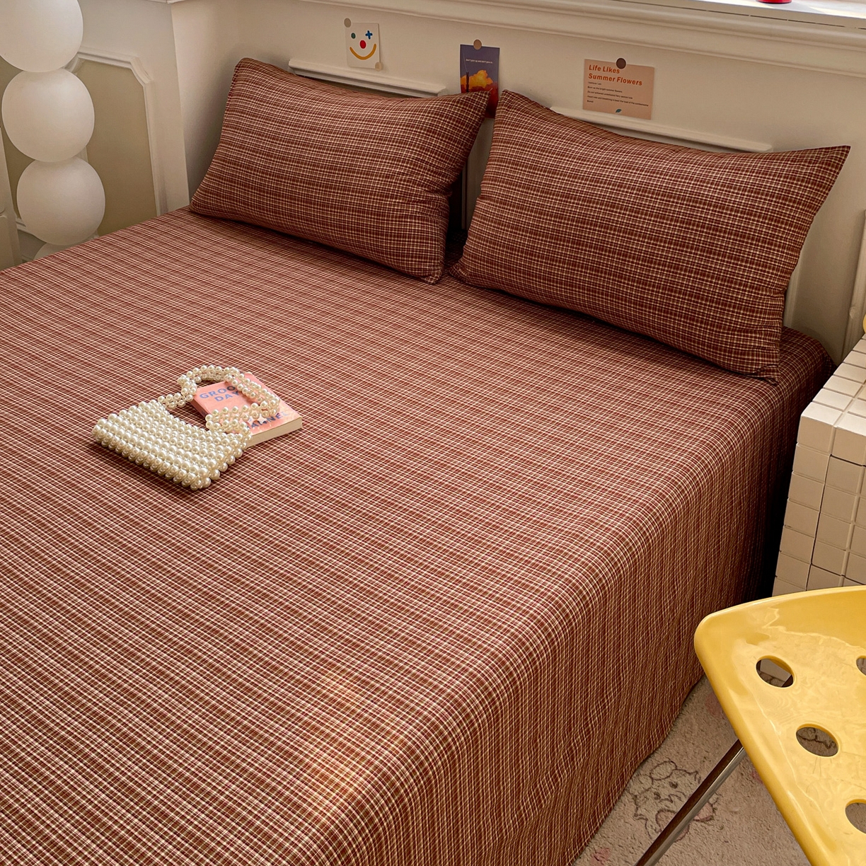 91家纺网 家纺一手货源 找家纺 柠萌家居 2026新款全棉A类色织水洗棉母婴级简约格子三件套床单 苏格兰-红