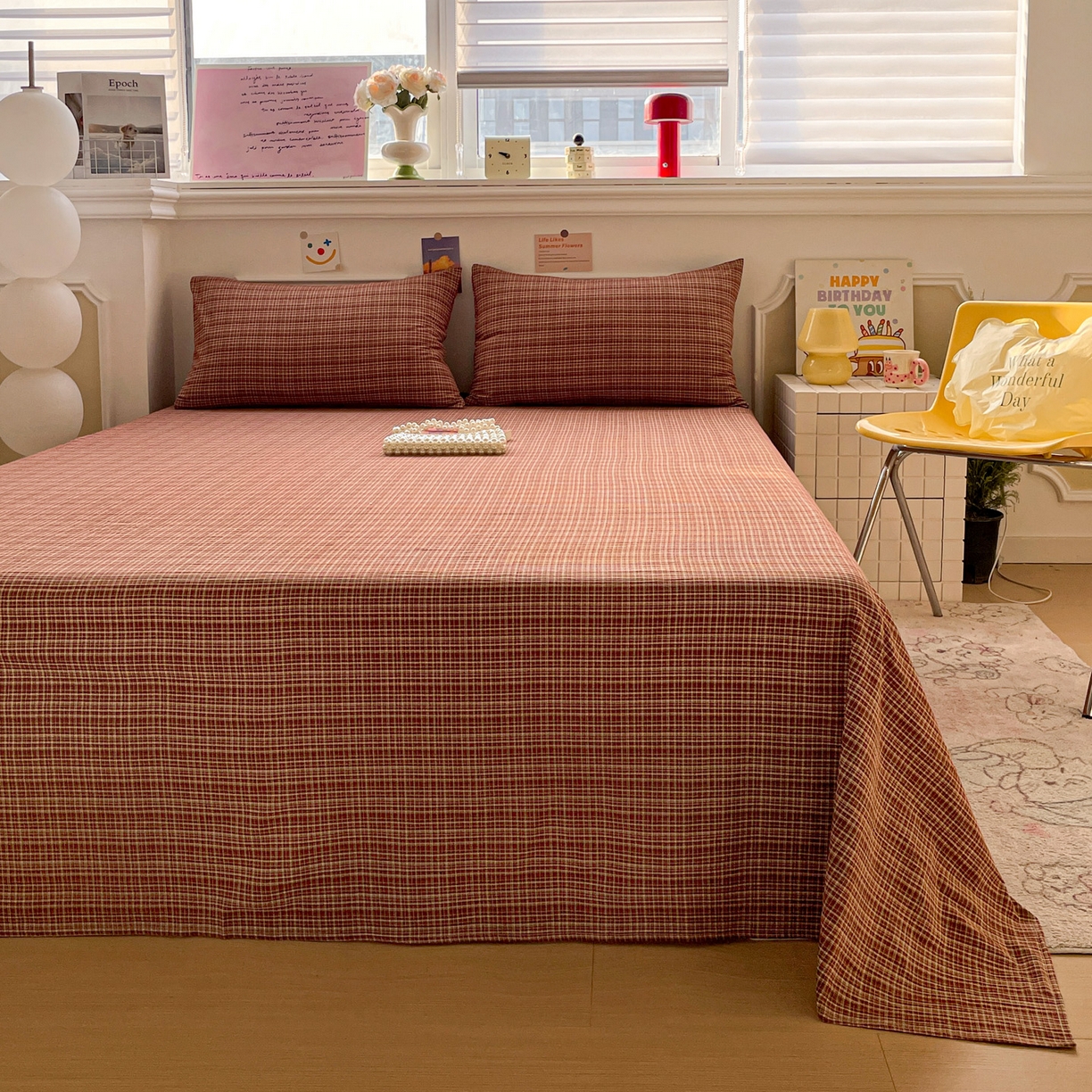 91家纺网 家纺一手货源 找家纺 柠萌家居 2026新款全棉A类色织水洗棉母婴级简约格子三件套床单 苏格兰-红