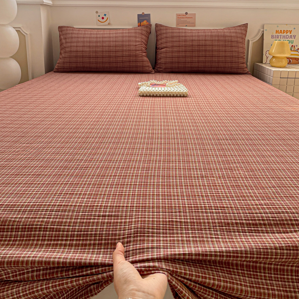 91家纺网 家纺一手货源 找家纺 柠萌家居 2026新款全棉A类色织水洗棉母婴级简约格子三件套床单 苏格兰-红