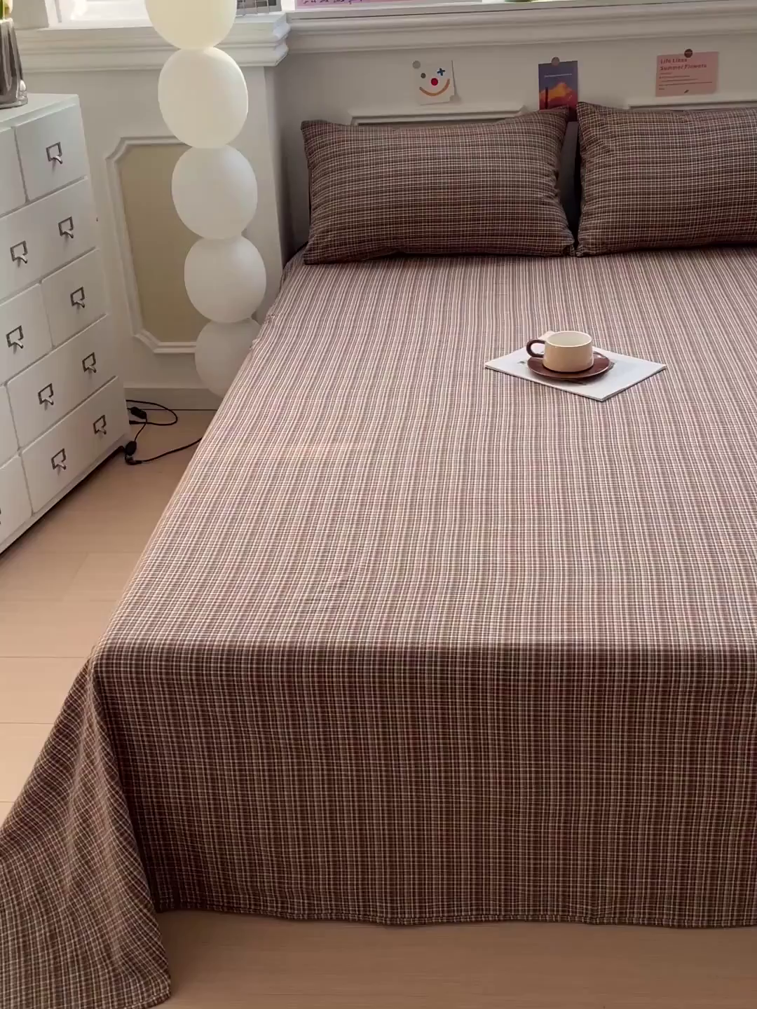 91家纺网 家纺一手货源 找家纺 柠萌家居 2026新款全棉A类色织水洗棉母婴级简约格子三件套床单 苏格兰-咖