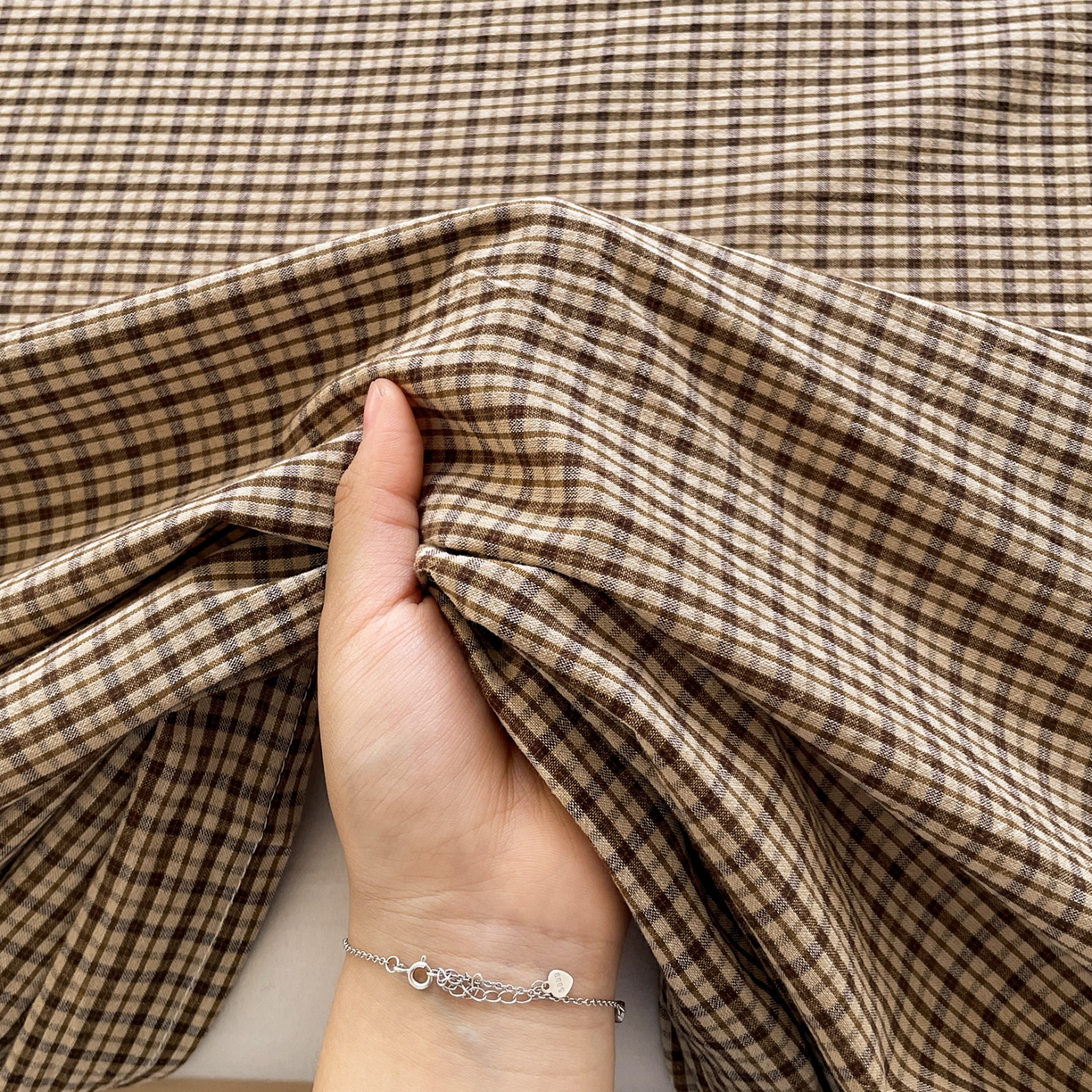 91家纺网 家纺一手货源 找家纺 柠萌家居 2026新款全棉A类色织水洗棉母婴级简约格子三件套床单 苏格兰-卡其