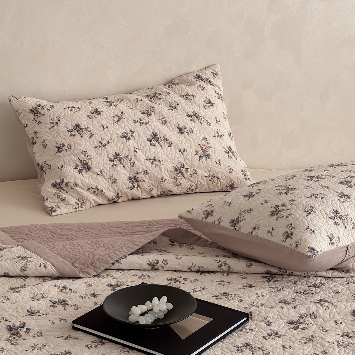 91家纺网 家纺一手货源 找家纺 床盖工厂店 2025新款双面可用全棉天竺棉麻三件套填充棉花床盖三件套花卉系列 声声慢