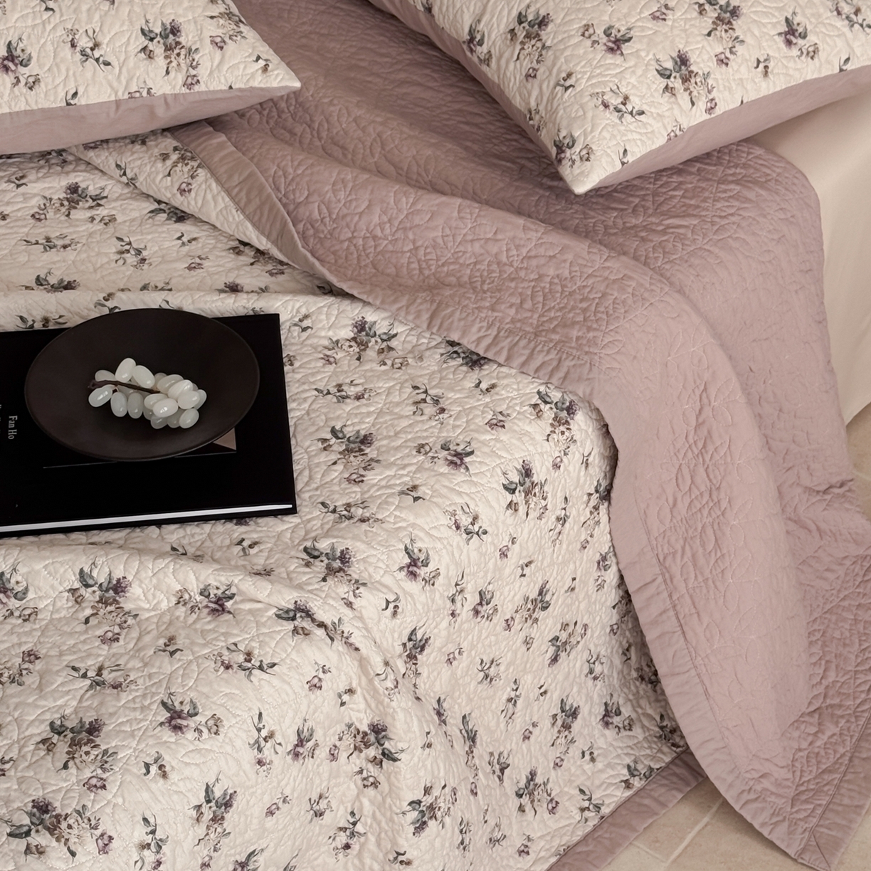 91家纺网 家纺一手货源 找家纺 床盖工厂店 2025新款双面可用全棉天竺棉麻三件套填充棉花床盖三件套花卉系列 声声慢