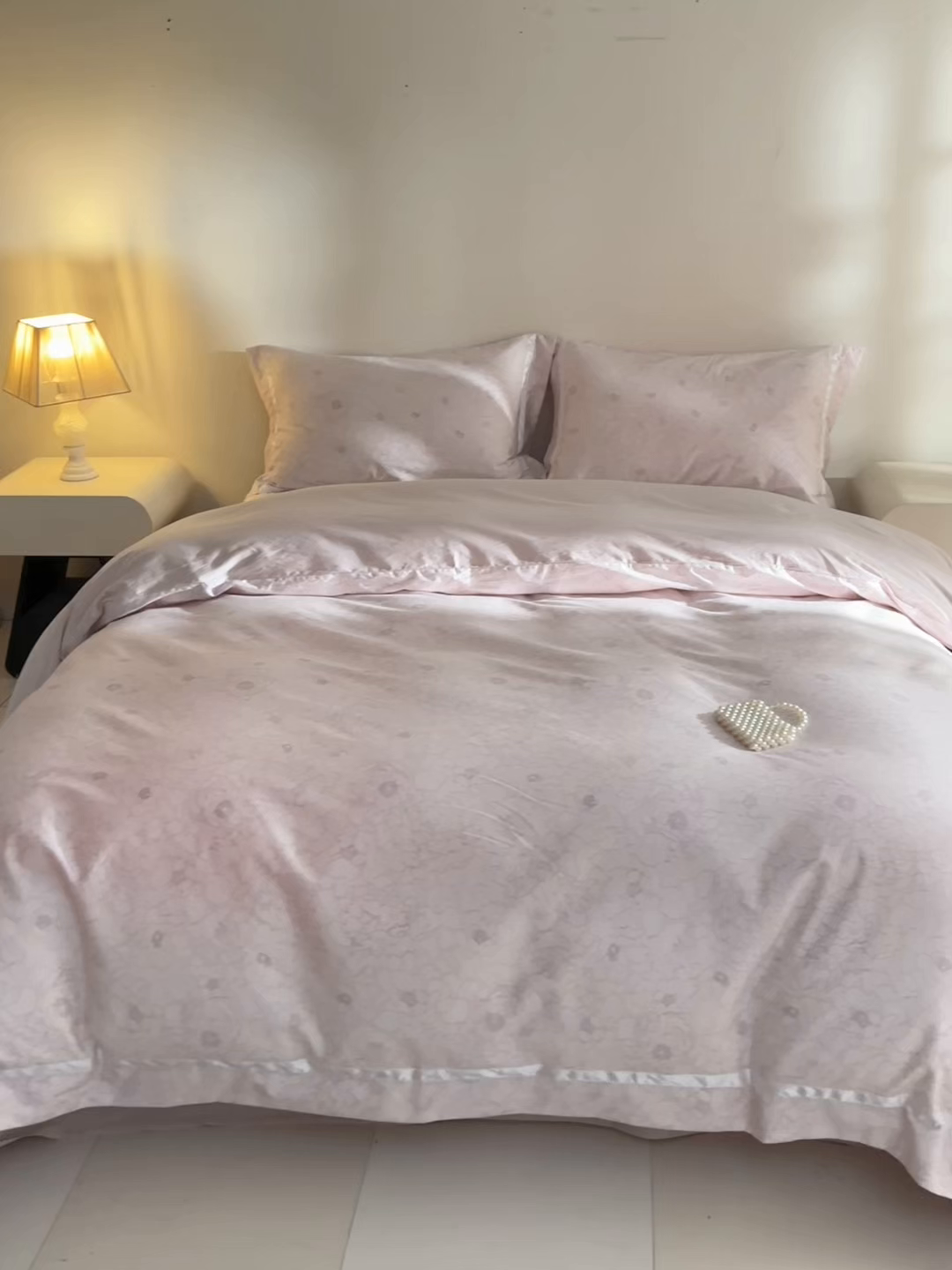 91家纺网 家纺一手货源 找家纺 新方向 【控价】2026年 数码印花50s双股全棉纯棉贡缎长绒棉四件套-约定 约定-蔷薇粉