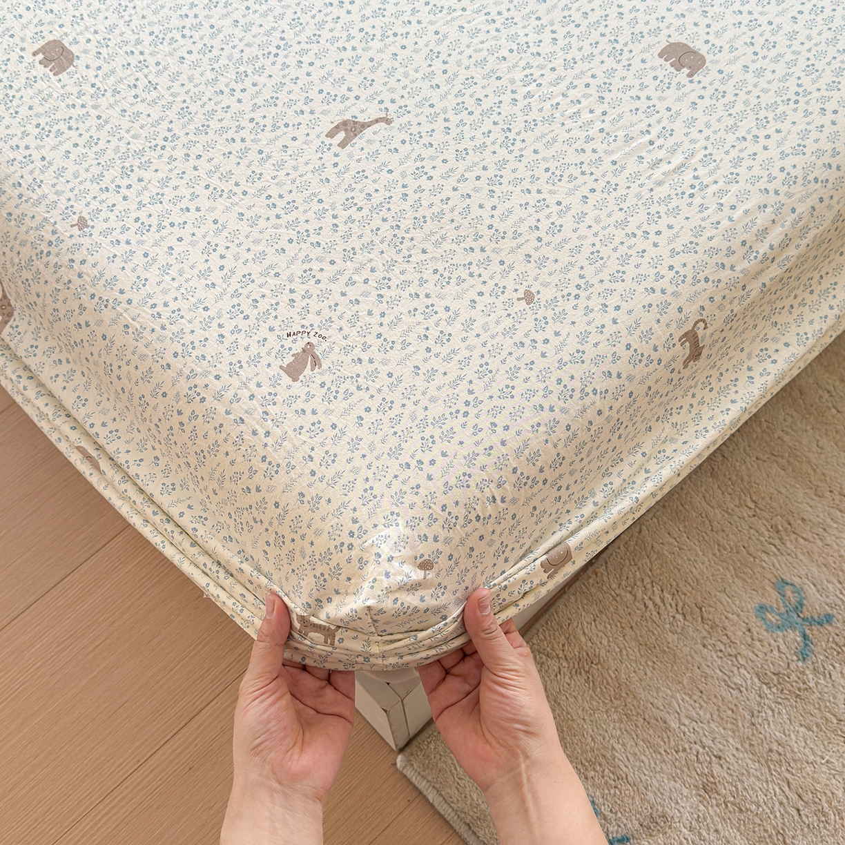 91家纺网 家纺一手货源 找家纺 沐芷 2026 【提供买家秀】古法水洗仿棉床笠席梦思床罩床垫防滑床套罩床笠三件套 萌物