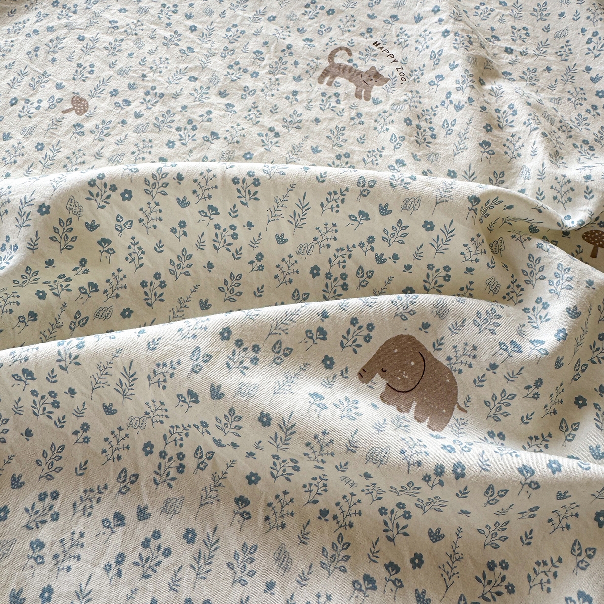 91家纺网 家纺一手货源 找家纺 沐芷 2026 【提供买家秀】古法水洗仿棉床笠席梦思床罩床垫防滑床套罩床笠三件套 萌物