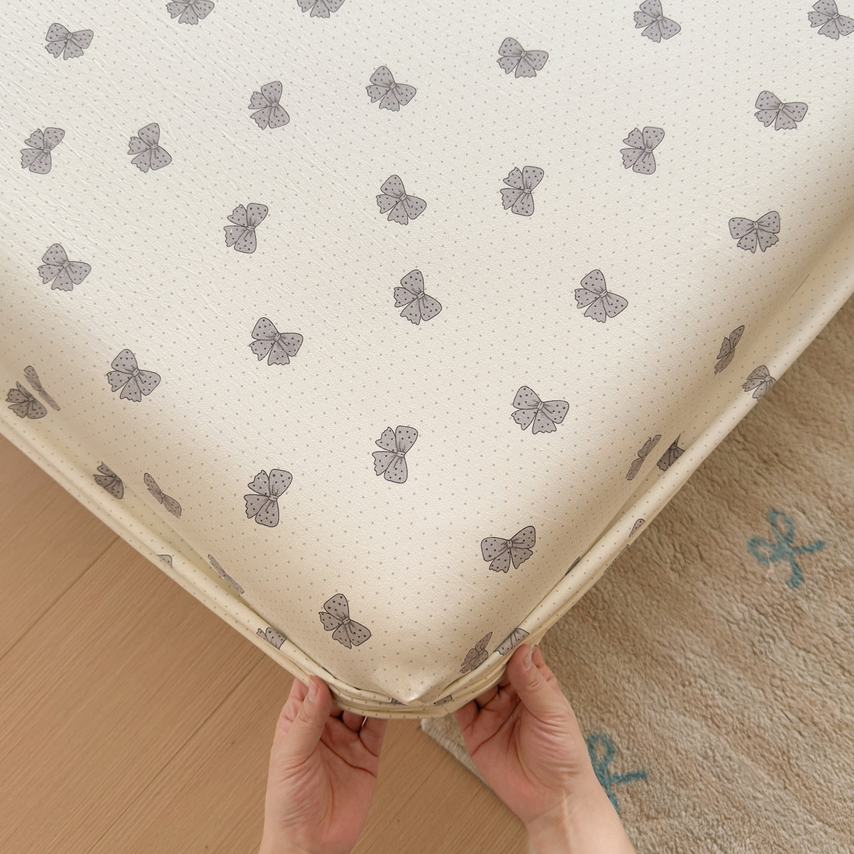 91家纺网 家纺一手货源 找家纺 沐芷 2026 【提供买家秀】古法水洗仿棉床笠席梦思床罩床垫防滑床套罩床笠三件套 巴黎甜心