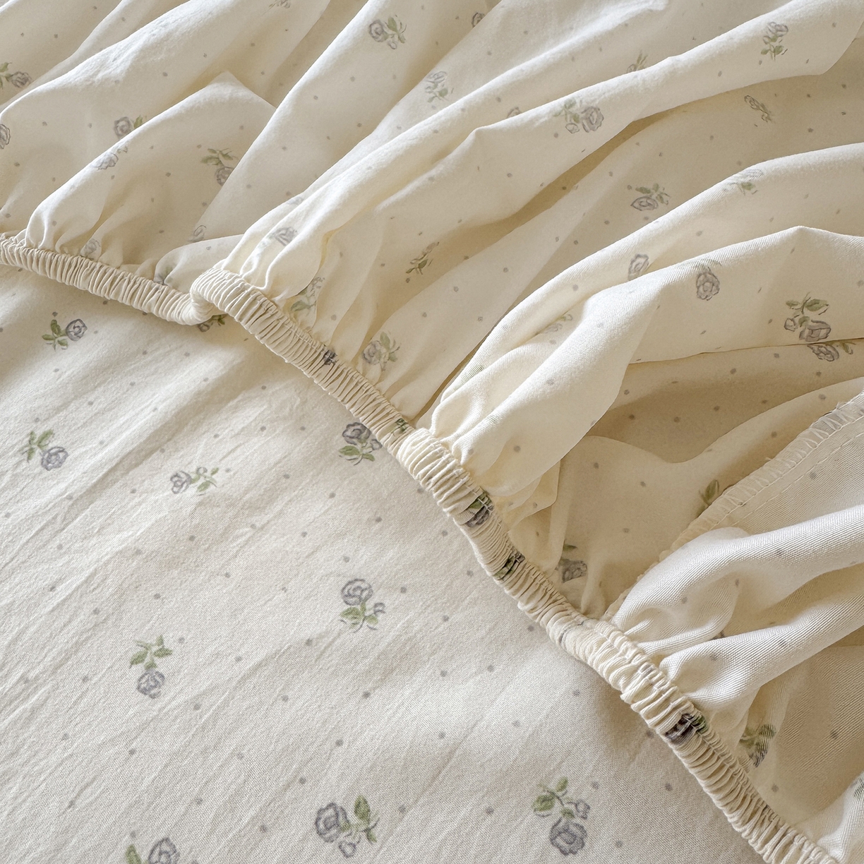 91家纺网 家纺一手货源 找家纺 沐芷 2026 【提供买家秀】古法水洗仿棉床笠席梦思床罩床垫防滑床套罩床笠三件套 白月光