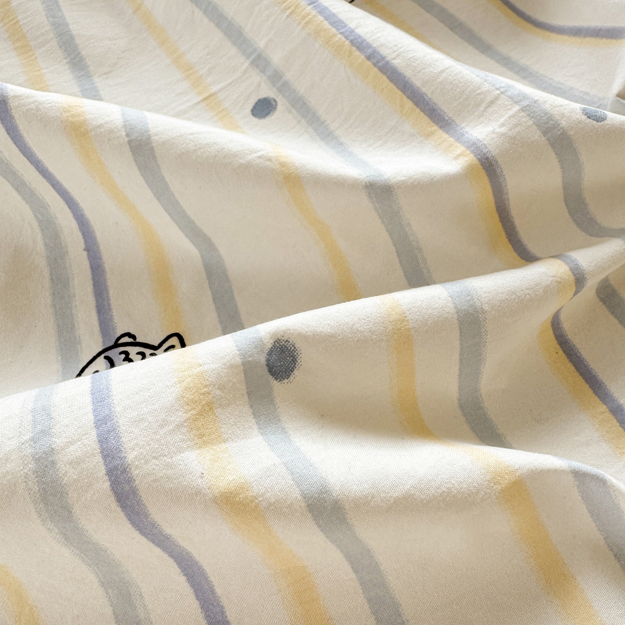 91家纺网 家纺一手货源 找家纺 沐芷 2026 【提供买家秀】古法水洗仿棉床笠席梦思床罩床垫防滑床套罩床笠三件套 漫游小鱼