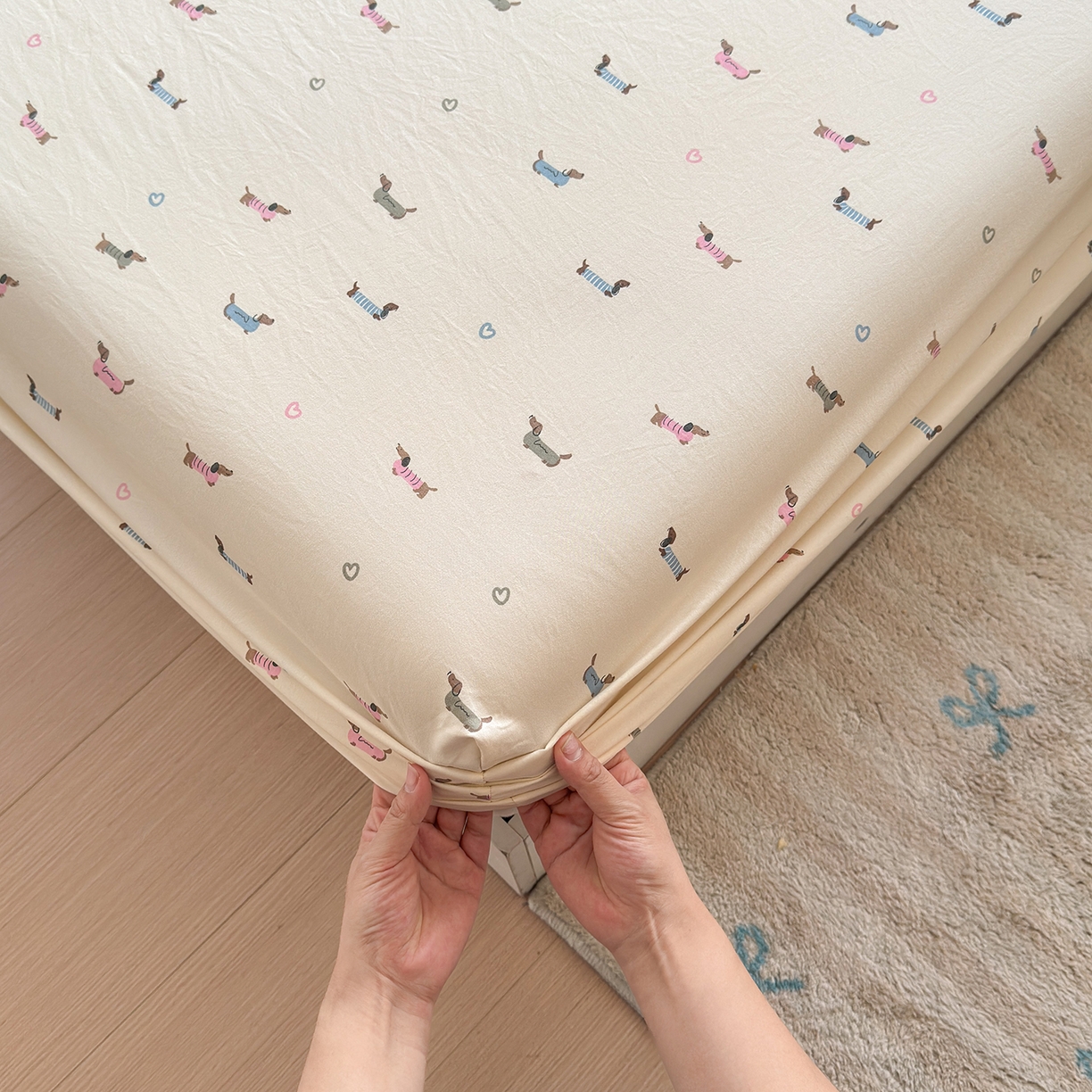 91家纺网 家纺一手货源 找家纺 沐芷 2026 【提供买家秀】古法水洗仿棉床笠席梦思床罩床垫防滑床套罩床笠三件套 萌犬游记