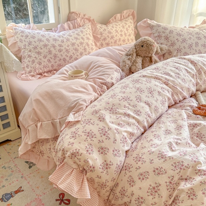 91家纺网 家纺一手货源 找家纺 柒月家居 2026新款韩系仿棉小格花边四件套 七分甜