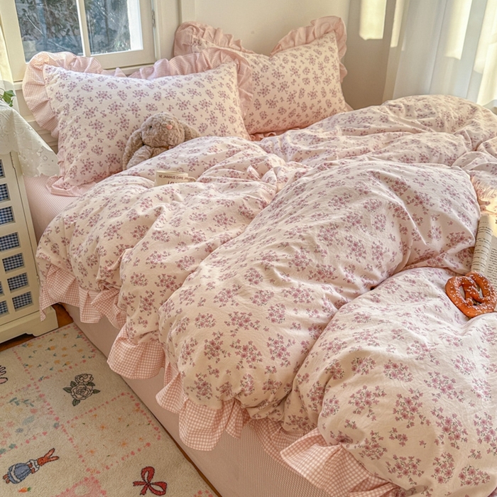 91家纺网 家纺一手货源 找家纺 柒月家居 2026新款韩系仿棉小格花边四件套 七分甜