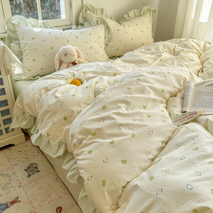 91家纺网 家纺一手货源 找家纺 柒月家居 2026新款韩系仿棉小格花边四件套 微笑