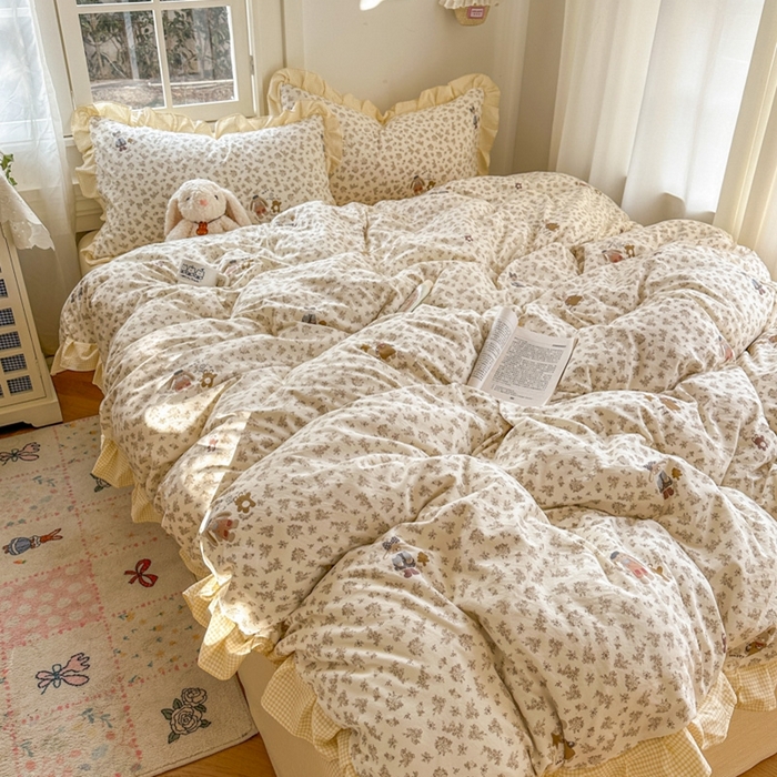 91家纺网 家纺一手货源 找家纺 柒月家居 2026新款韩系仿棉小格花边四件套 午后时光