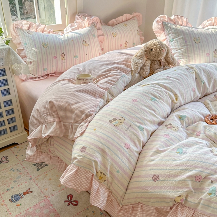 91家纺网 家纺一手货源 找家纺 柒月家居 2026新款韩系仿棉小格花边四件套 线条猫