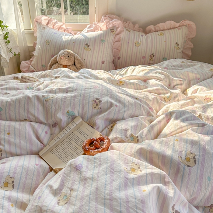 91家纺网 家纺一手货源 找家纺 柒月家居 2026新款韩系仿棉小格花边四件套 线条猫