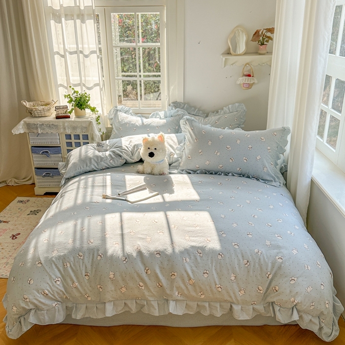 91家纺网 家纺一手货源 找家纺 柒月家居 2026新款韩系仿棉小格花边四件套 心愿狗