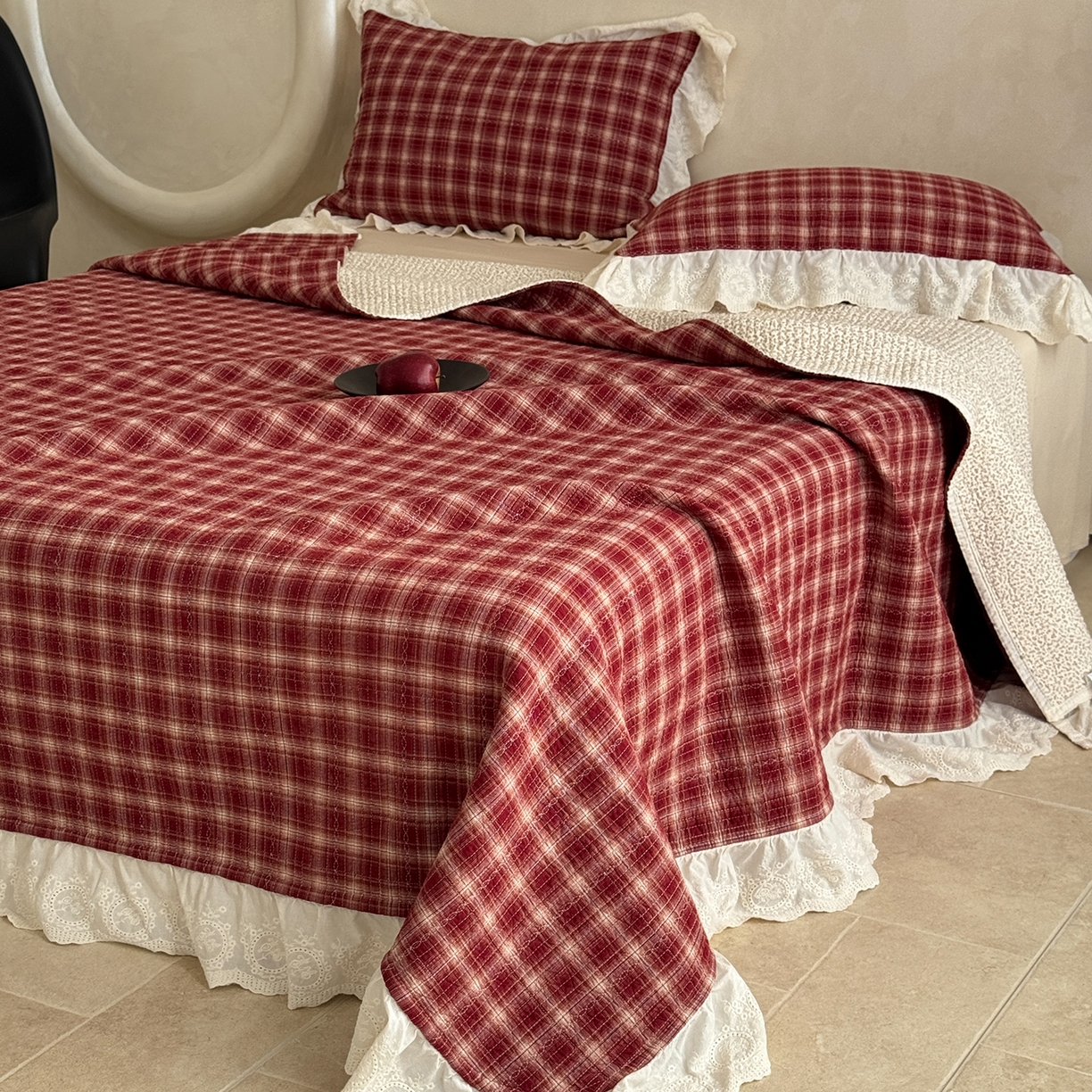 床盖工厂店 2026新款法式复古花边款新疆棉花床盖四件套 米兰红