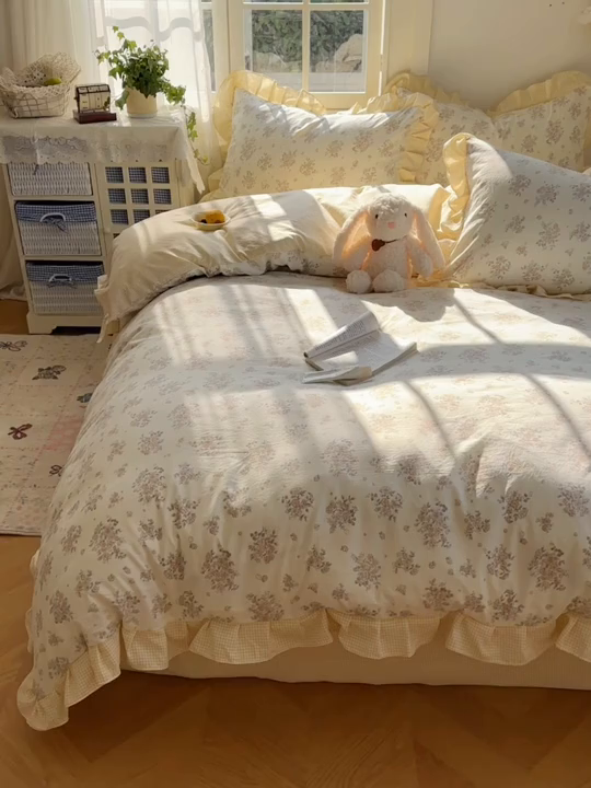 91家纺网 家纺一手货源 找家纺 柒月家居 2026新款韩系仿棉小格花边四件套 甜桔