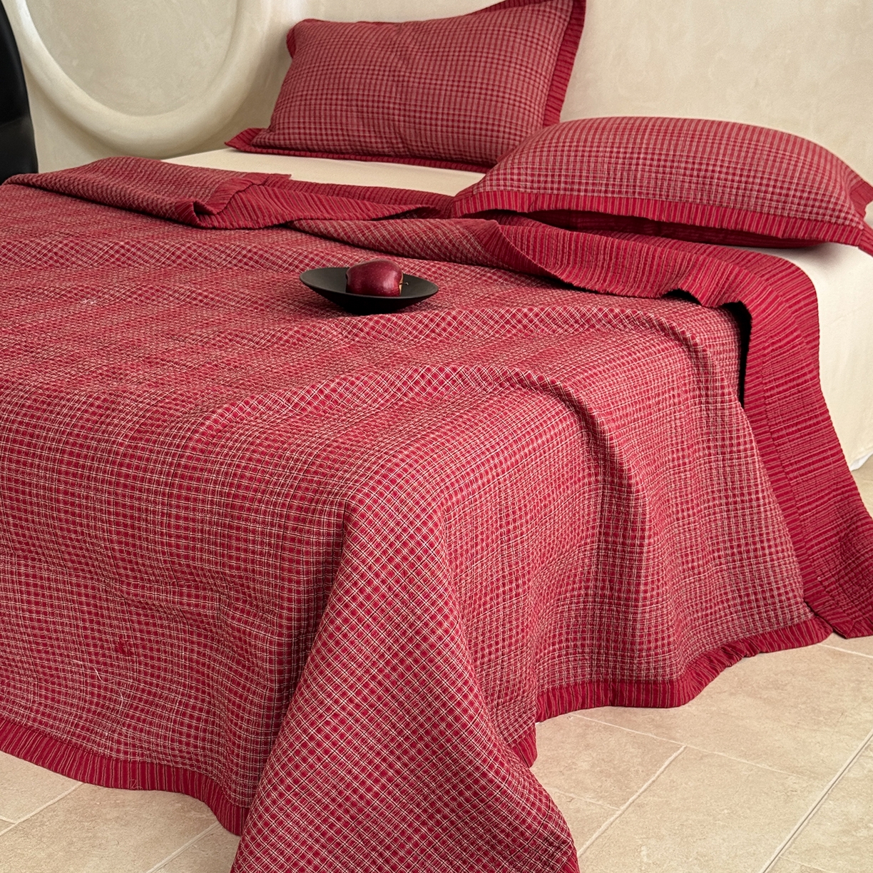 91家纺网 家纺一手货源 找家纺 床盖工厂店 2026新款双面水洗全棉填充新疆棉花床盖四件套 赫本红