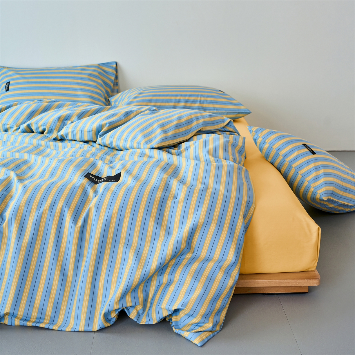 91家纺网 家纺一手货源 找家纺 兰紫橙家纺 2026新款简约风全棉条纹四件套 初夏