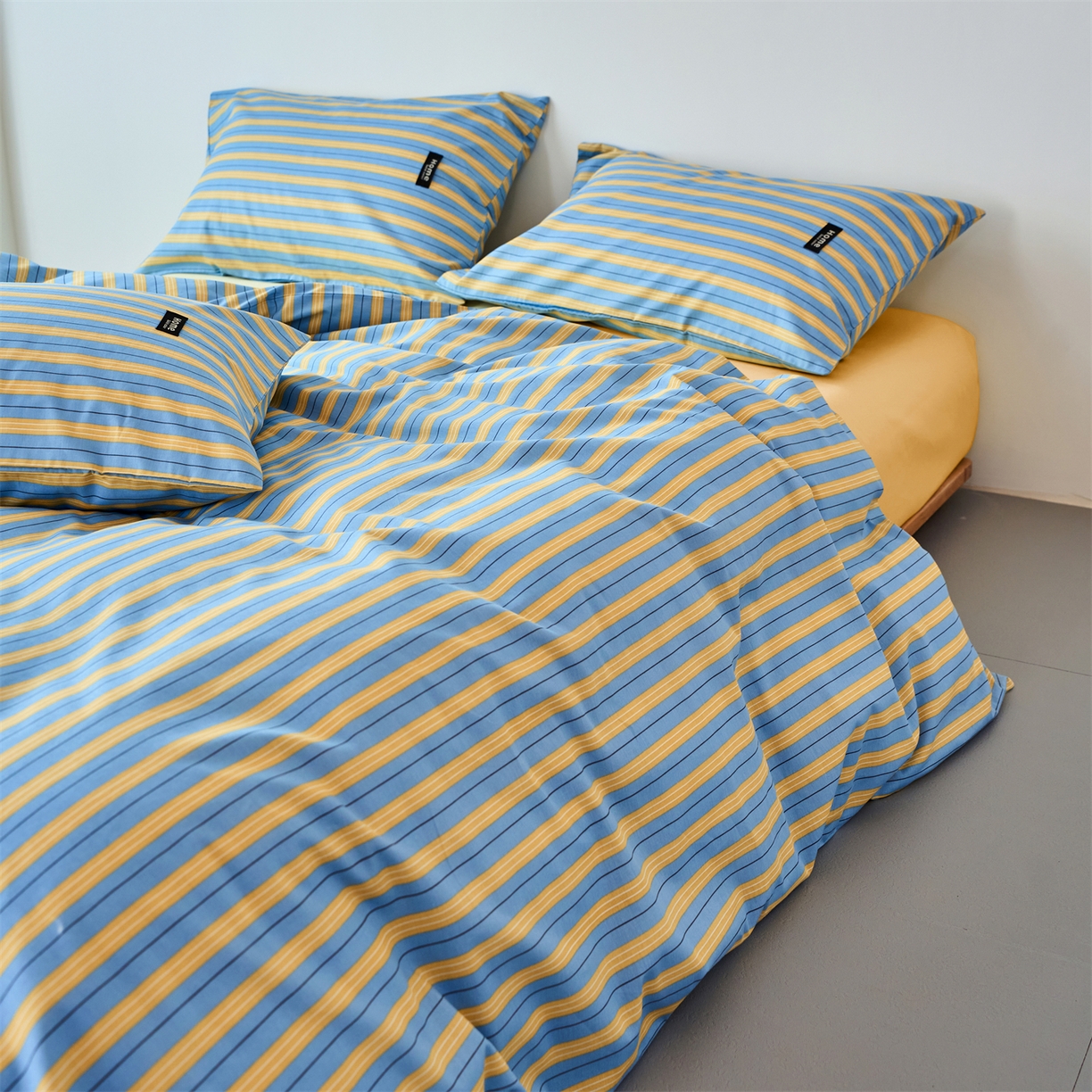 91家纺网 家纺一手货源 找家纺 兰紫橙家纺 2026新款简约风全棉条纹四件套 初夏