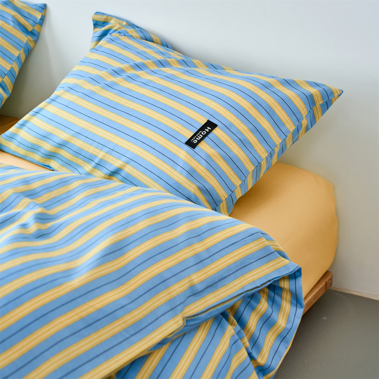 91家纺网 家纺一手货源 找家纺 兰紫橙家纺 2026新款简约风全棉条纹四件套 初夏