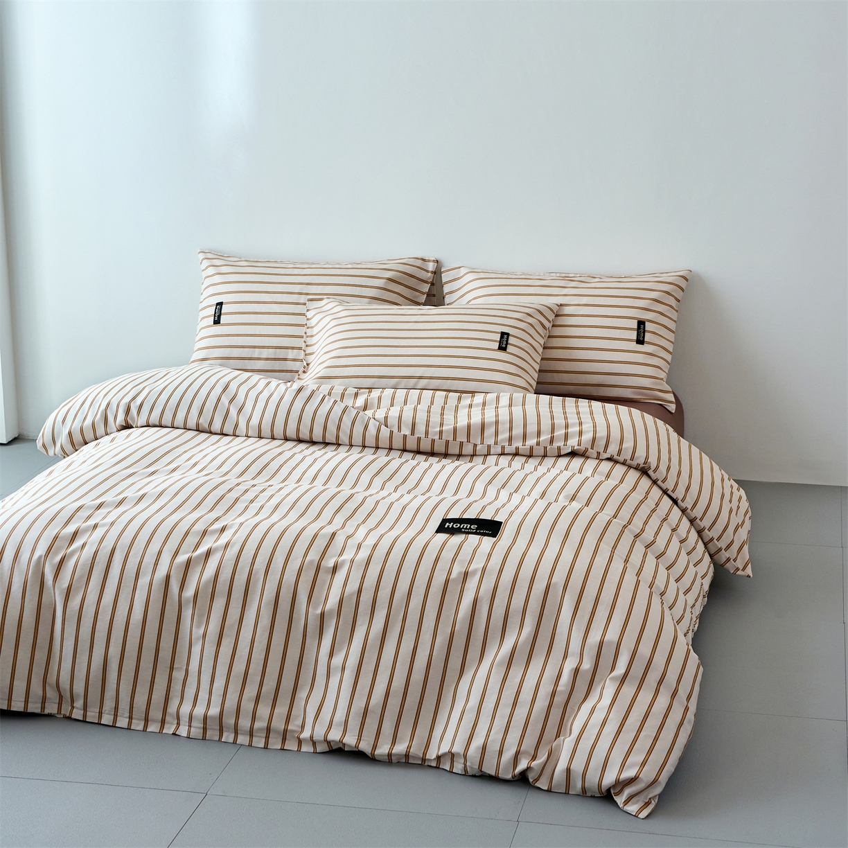 91家纺网 家纺一手货源 找家纺 兰紫橙家纺 2026新款简约风全棉条纹四件套 川谷