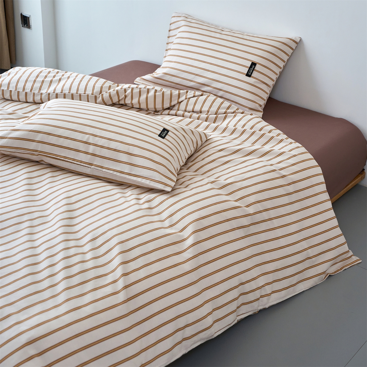 91家纺网 家纺一手货源 找家纺 兰紫橙家纺 2026新款简约风全棉条纹四件套 川谷