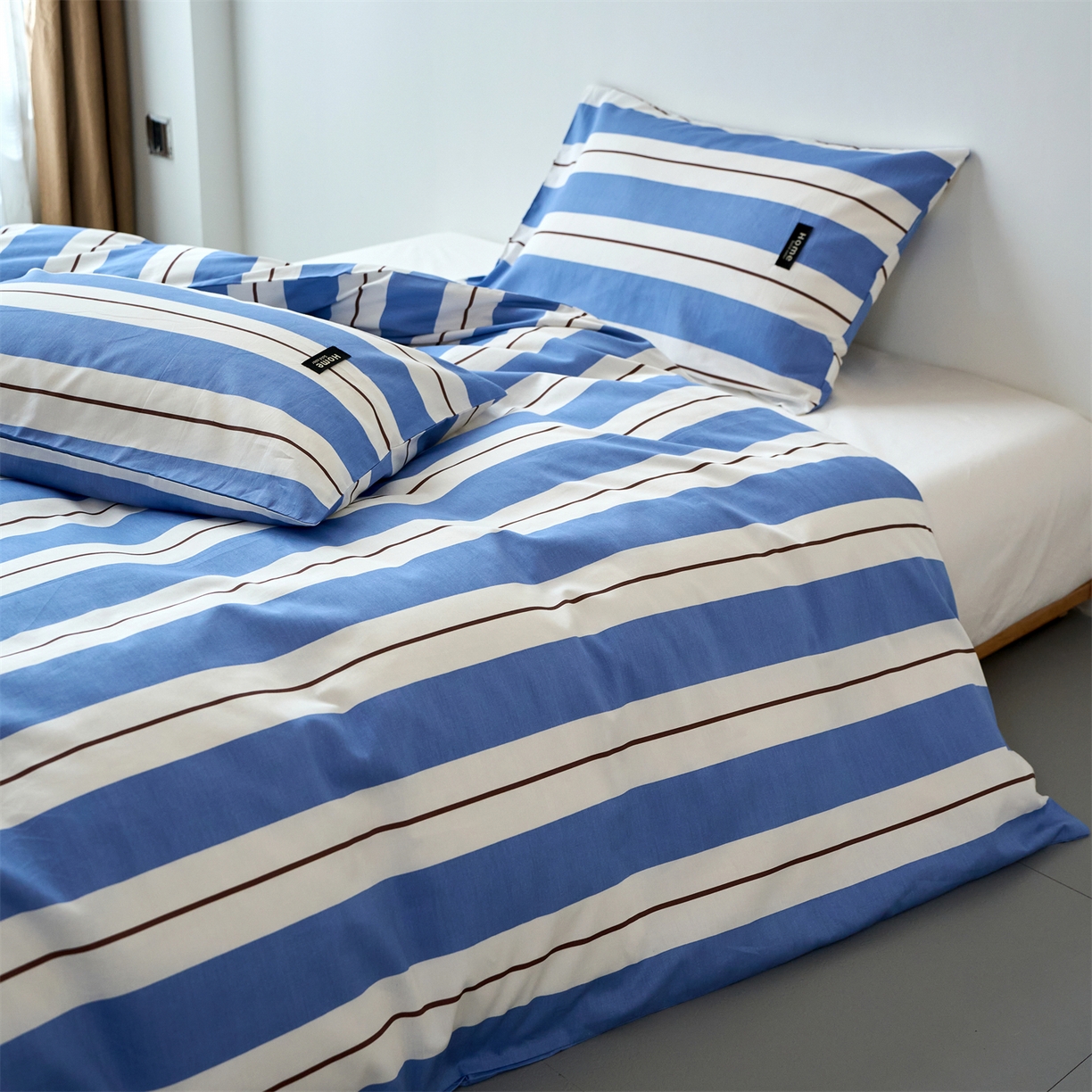 91家纺网 家纺一手货源 找家纺 兰紫橙家纺 2026新款简约风全棉条纹四件套 琥珀