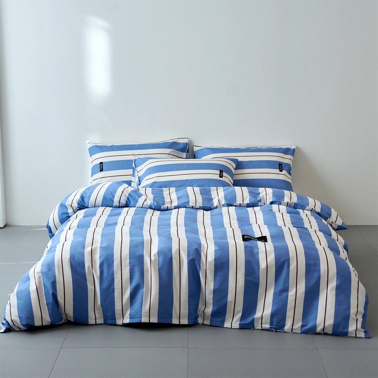 91家纺网 家纺一手货源 找家纺 兰紫橙家纺 2026新款简约风全棉条纹四件套 琥珀