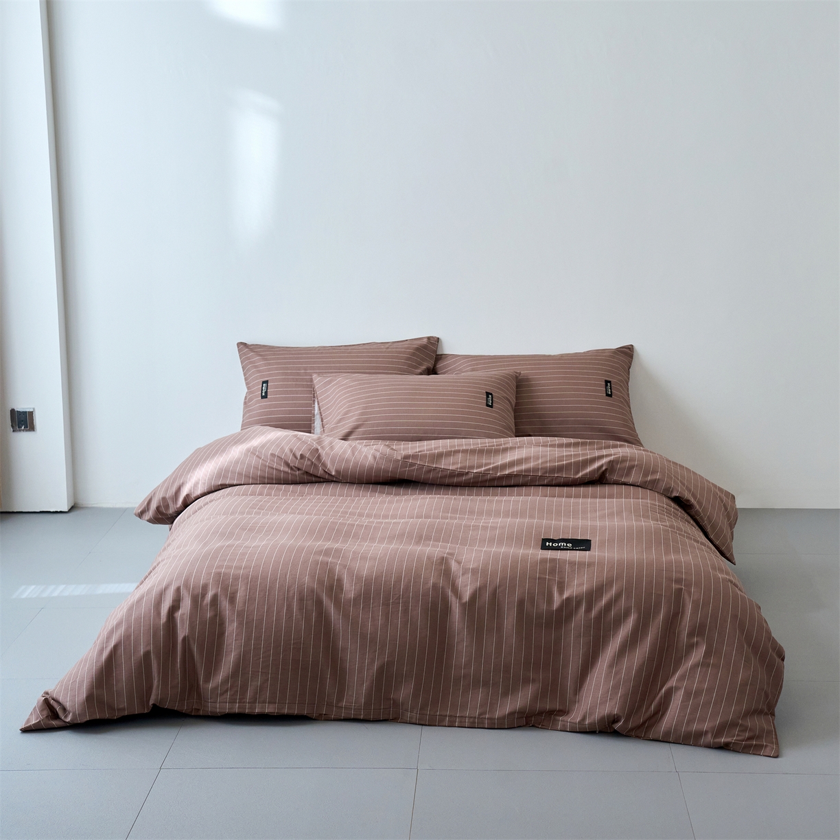 91家纺网 家纺一手货源 找家纺 兰紫橙家纺 2026新款简约风全棉条纹四件套 怀汐