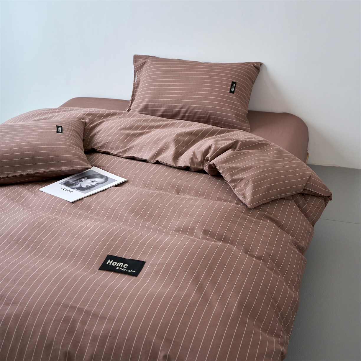 91家纺网 家纺一手货源 找家纺 兰紫橙家纺 2026新款简约风全棉条纹四件套 怀汐