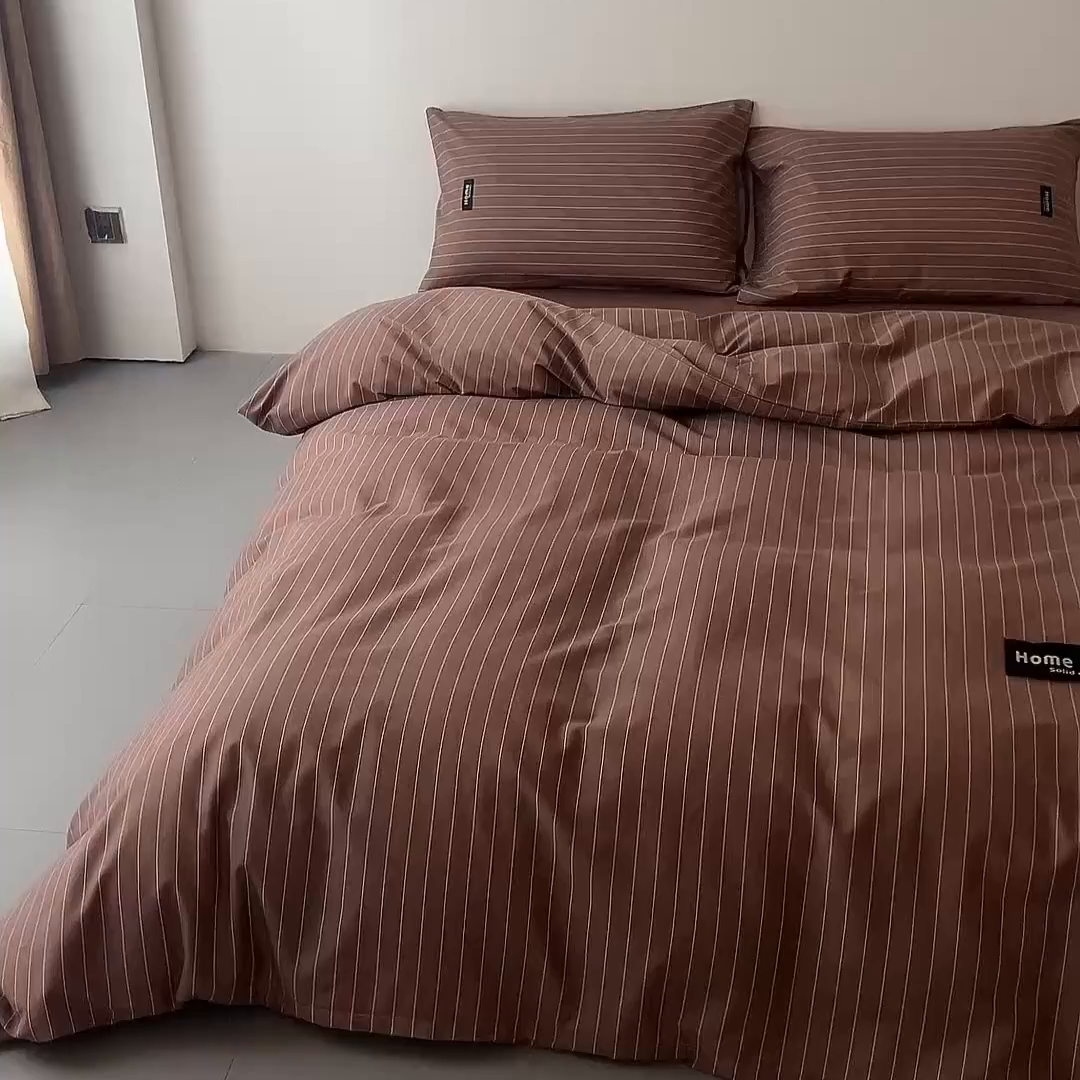 91家纺网 家纺一手货源 找家纺 兰紫橙家纺 2026新款简约风全棉条纹四件套 怀汐