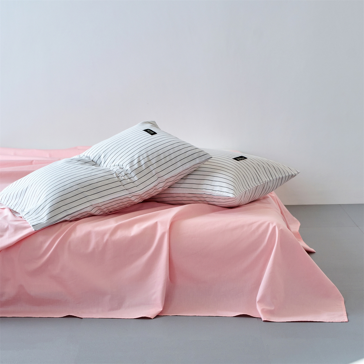 91家纺网 家纺一手货源 找家纺 兰紫橙家纺 2026新款简约风全棉条纹四件套 南星