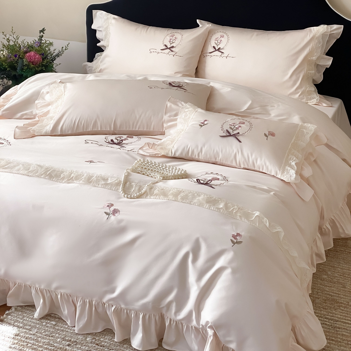 91家纺网 家纺一手货源 找家纺 （总）FORTWO家纺原创设计（FOR TWO家纺） 2026新款50支长绒棉纯棉轻法式绣花蕾丝花边款四件套-洛可可