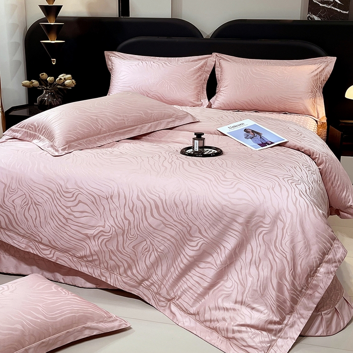 91家纺网 家纺一手货源 找家纺 小时代家纺 2026新款100支长绒棉全棉纯棉高定提花夹棉床盖四件套 雅颂-粉