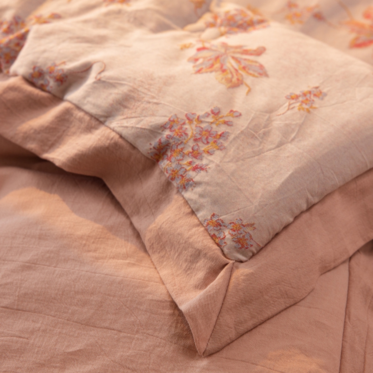 91家纺网 家纺一手货源 找家纺 （总）松色家居 2026新款棉麻水洗色织被子被芯-禾里-粉