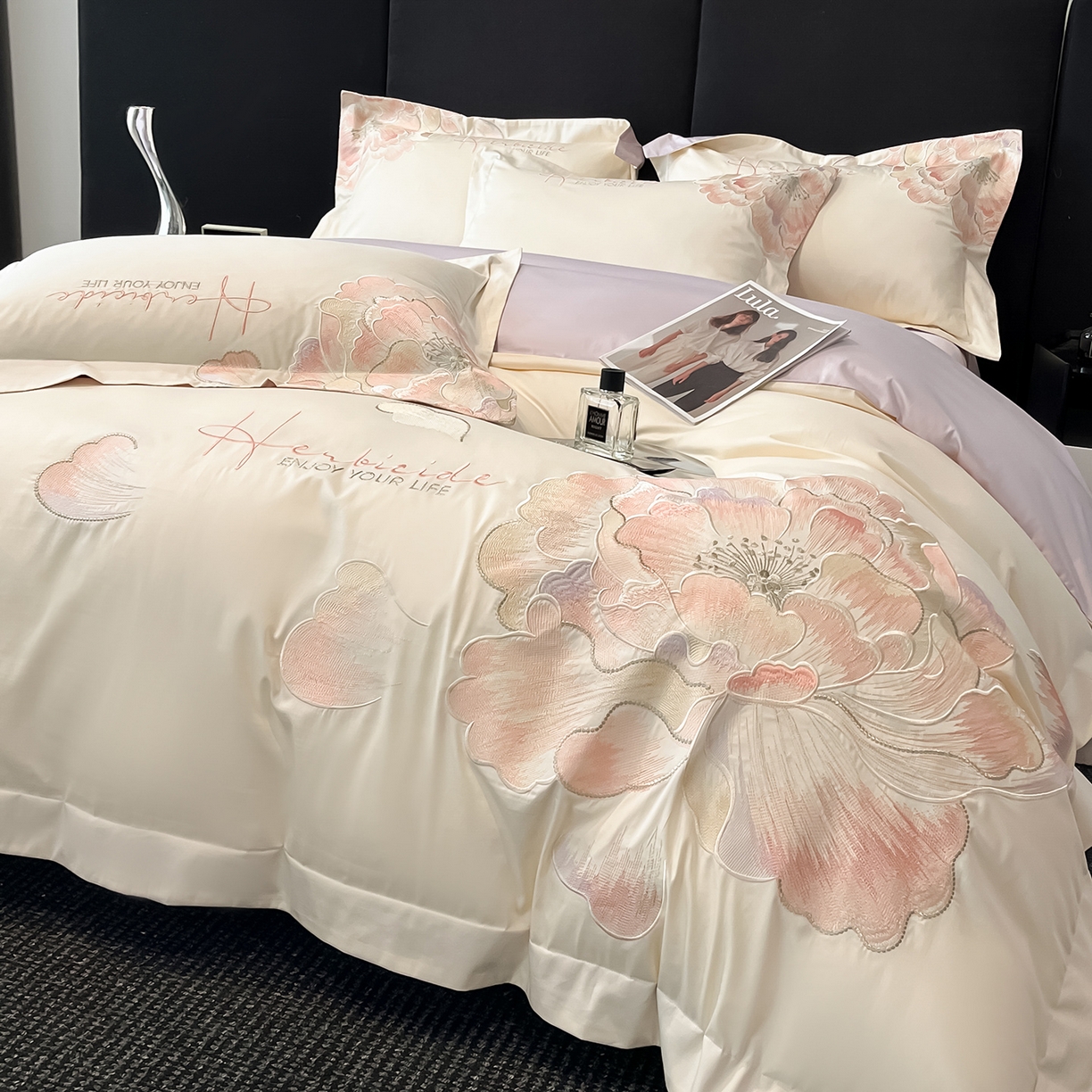 91家纺网 家纺一手货源 找家纺 置顶家纺 2026新款花间集刺绣小清新系列四件套 花间集-白+香芋色