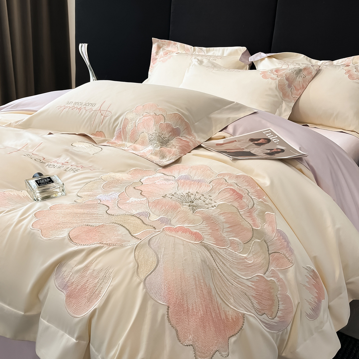 91家纺网 家纺一手货源 找家纺 置顶家纺 2026新款花间集刺绣小清新系列四件套 花间集-白+香芋色