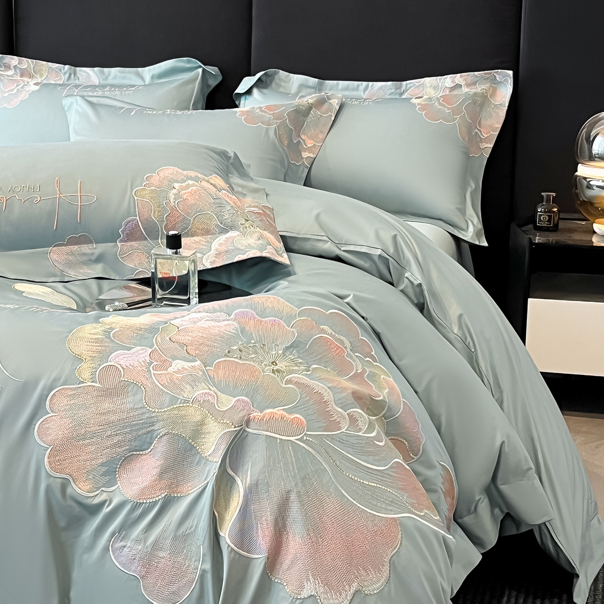 91家纺网 家纺一手货源 找家纺 置顶家纺 2026新款花间集刺绣小清新系列四件套 花间集-繁星蓝