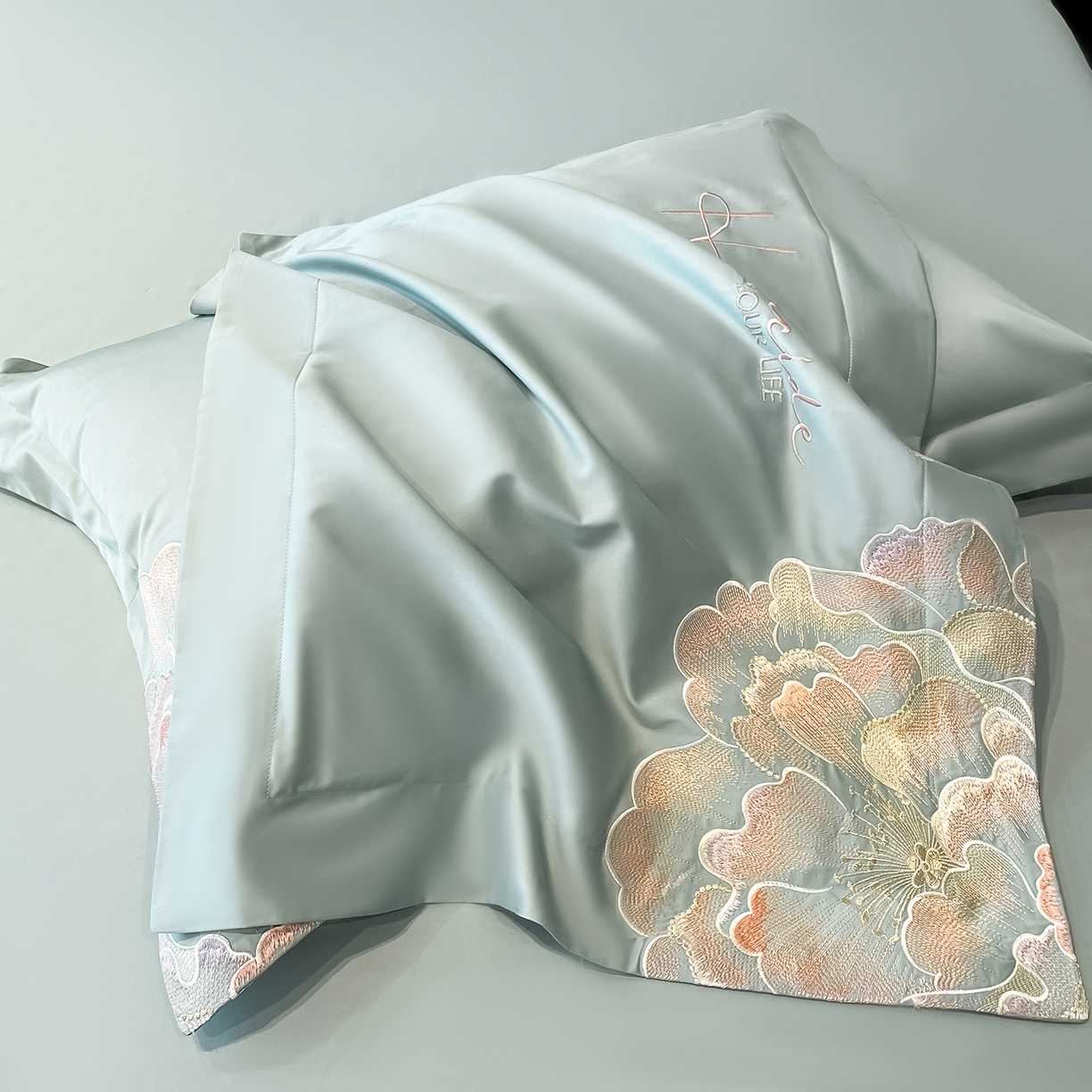 91家纺网 家纺一手货源 找家纺 置顶家纺 2026新款花间集刺绣小清新系列四件套 花间集-繁星蓝